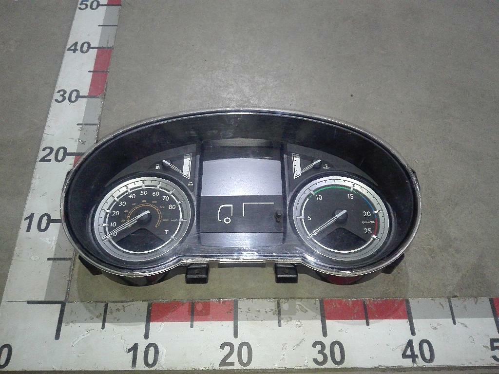 Щиток приборов б/у