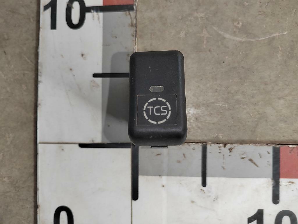 Клавиша антипробуксовочной системы б/у