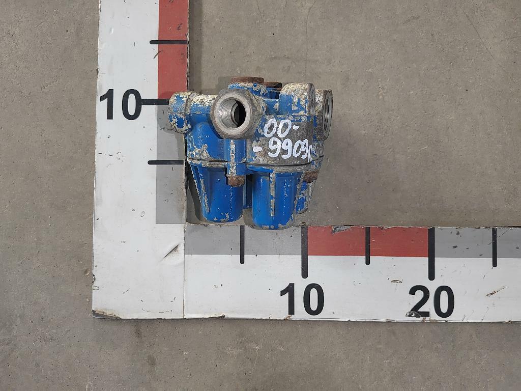 Клапан защитный 4-х контурный б/у