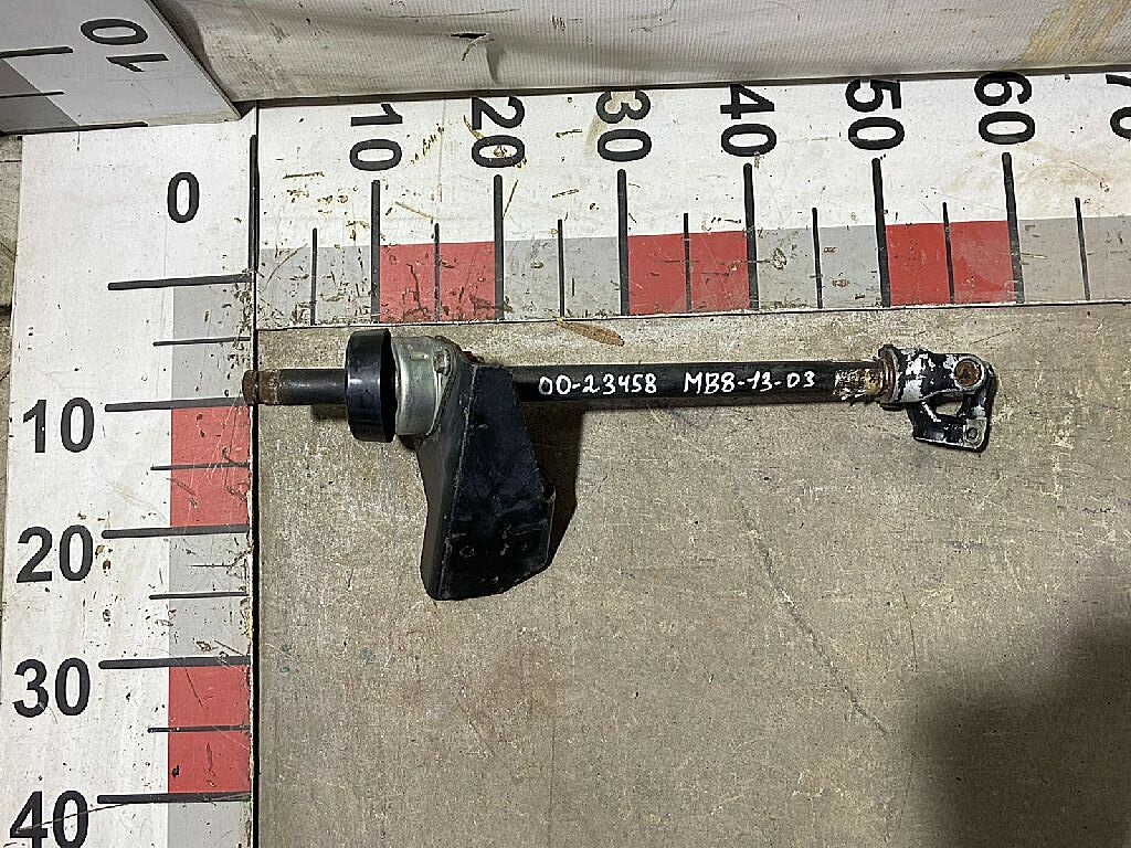 Вал рулевой б/у