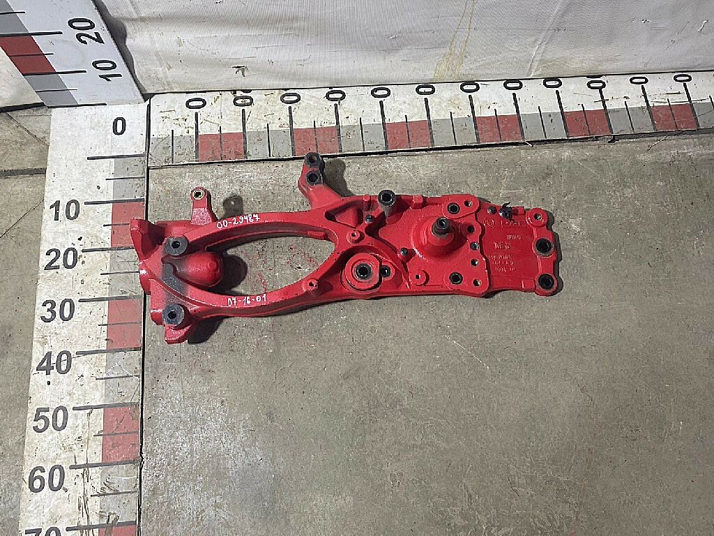 Кронштейн рамы б/у