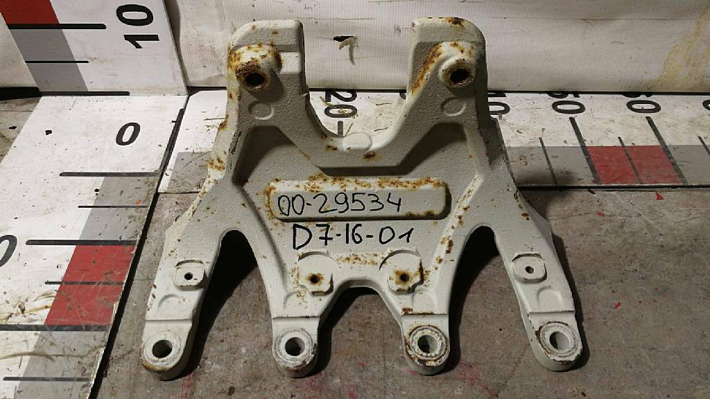 Кронштейн рамы б/у