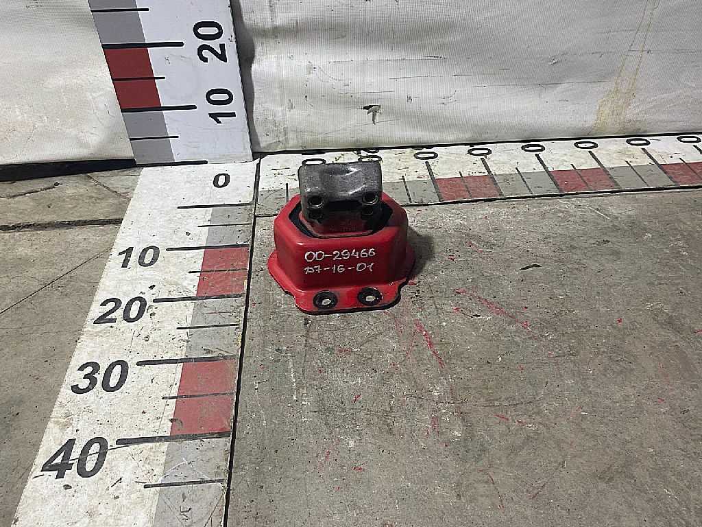 Подушка двигателя задняя б/у