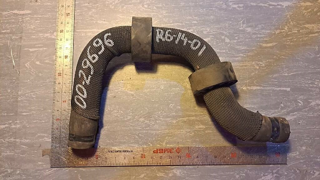 Патрубок печки б/у