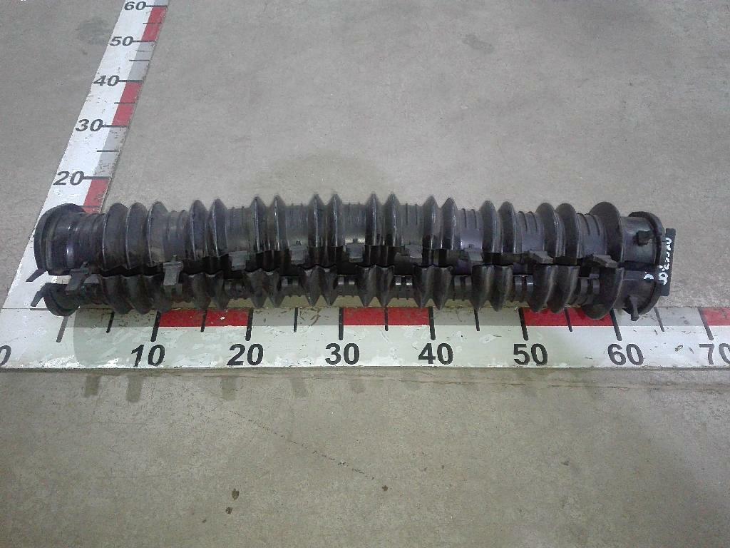 Кожух проводки шасси б/у