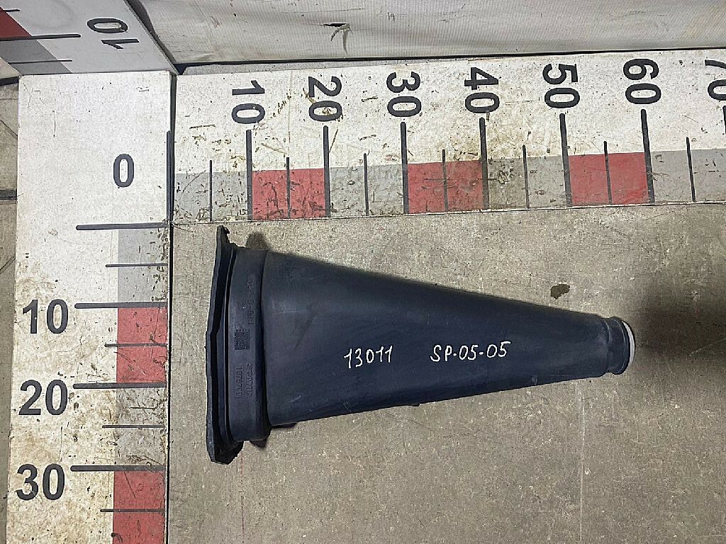 Пыльник рулевого вала б/у