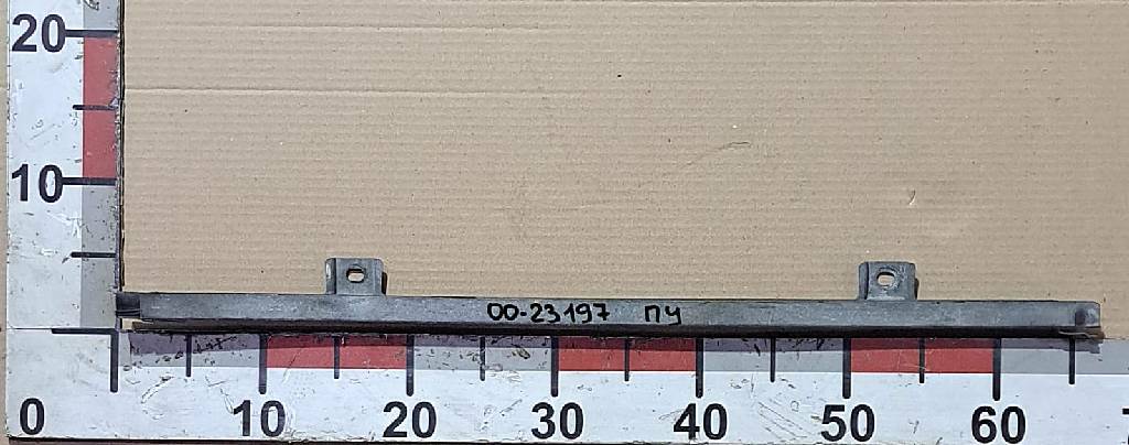 Направляющая стекла двери б/у