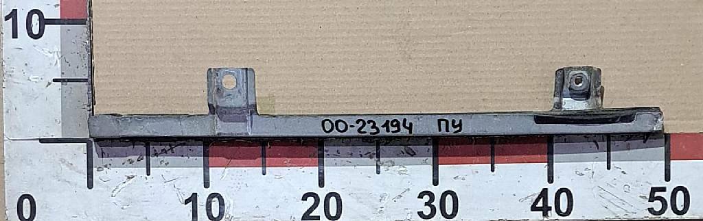 Направляющая стекла правой двери б/у