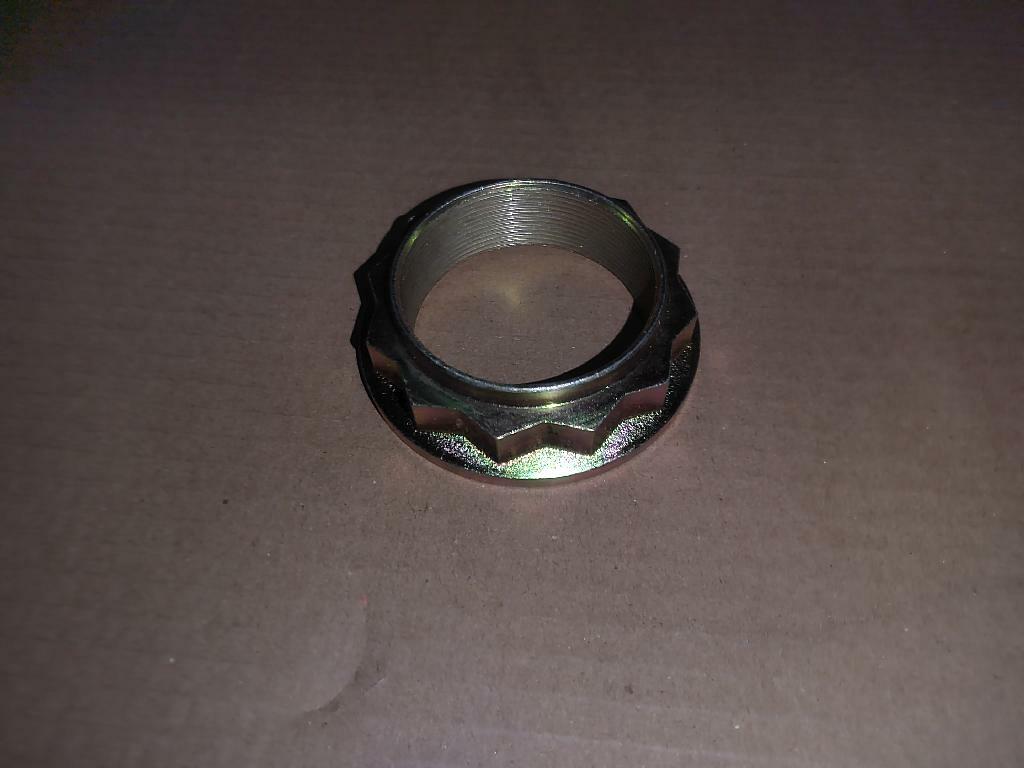 Гайка фланца редуктора