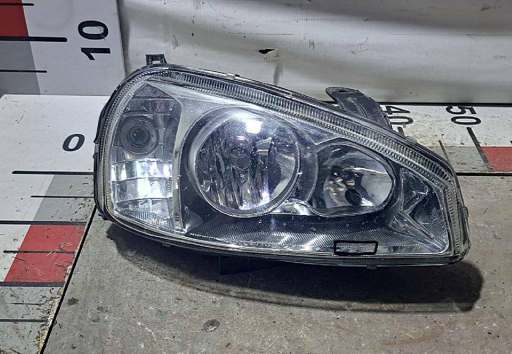 Фара правая б/у