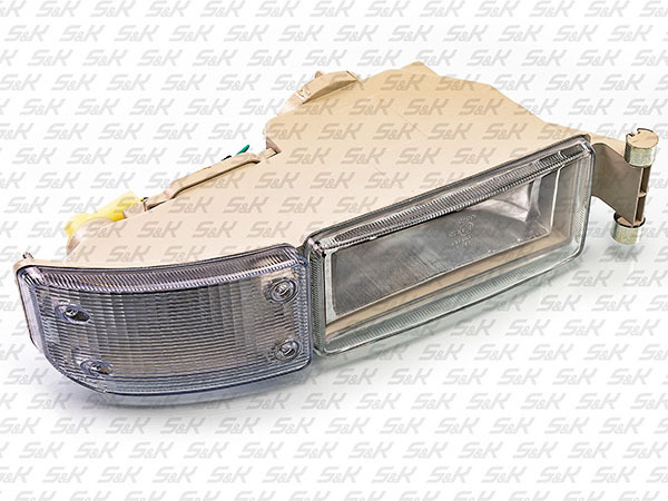 Фара противотуманная правая