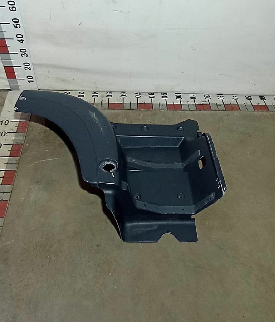 Корпус ступеней правый б/у