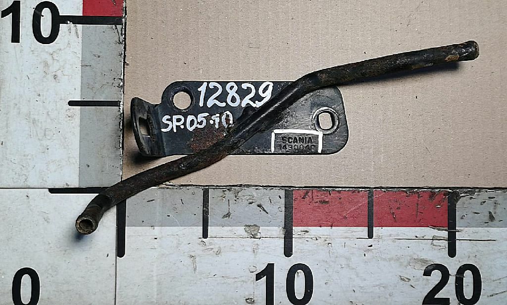 Патрубок системы охлаждения б/у