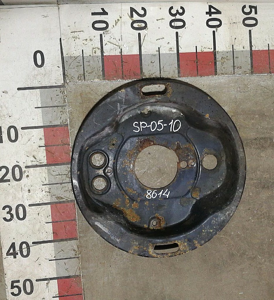 Пыльник тормозных колодок передний б/у