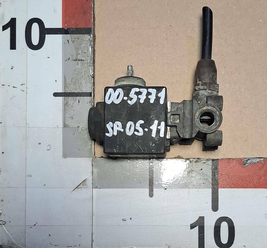 Клапан электромагнитный б/у