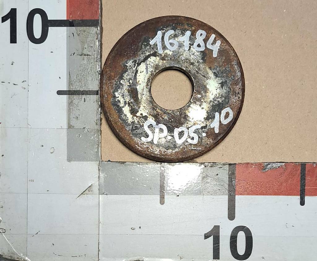 Шайба задней рессоры упорная б/у