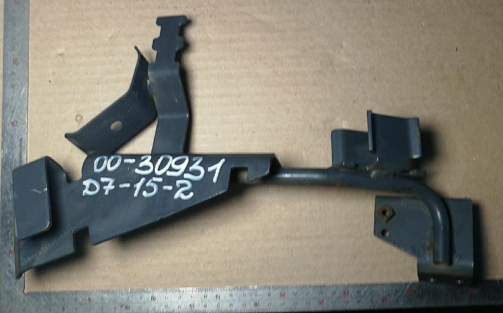 Кронштейн проводки б/у