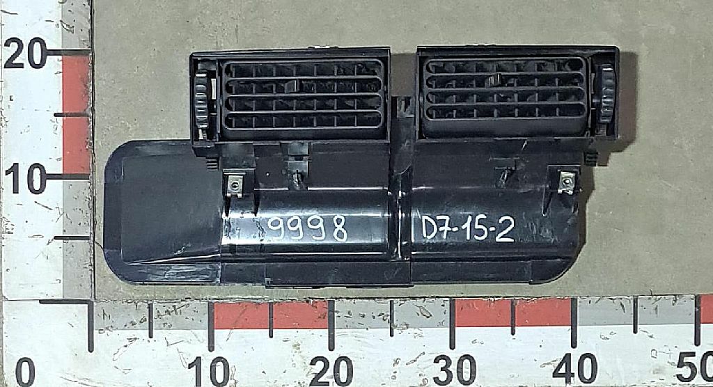 Дефлектор салона б/у