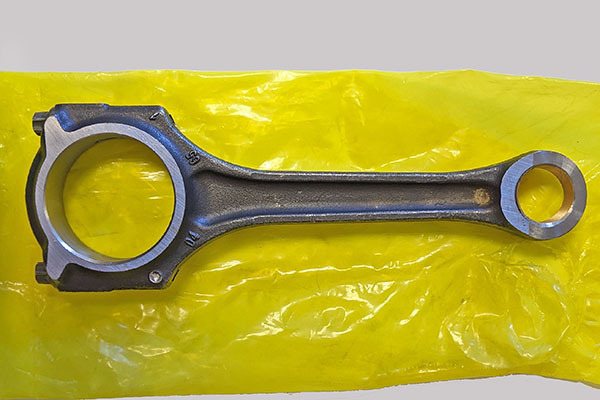 Шатун MB E200 1,6L