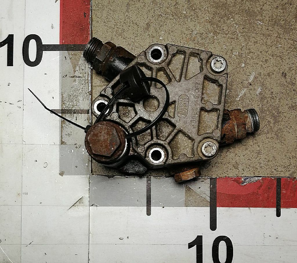 Топливный насос низкого давления Cursor 13 б/у