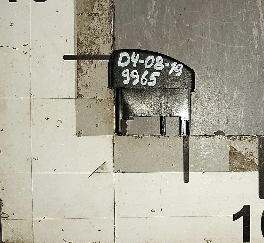 Заглушка клавиши б/у