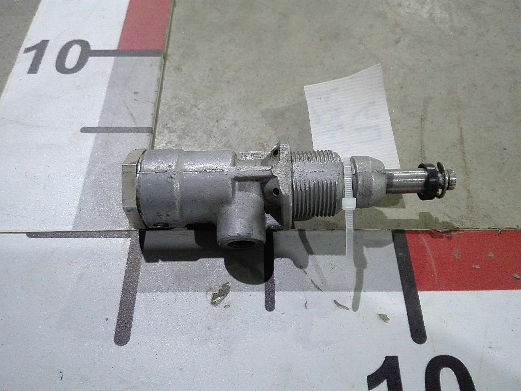 Клапан коробки передач б/у