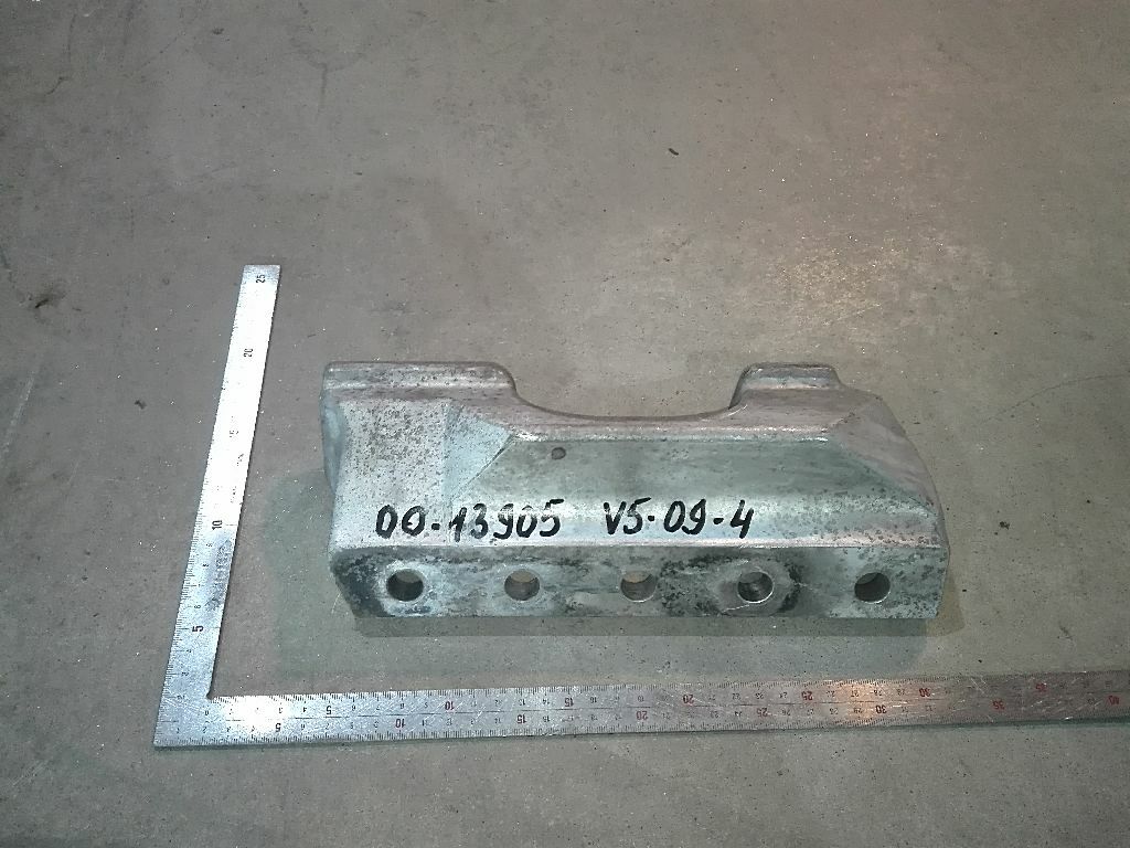 Кронштейн бака мочевины б/у