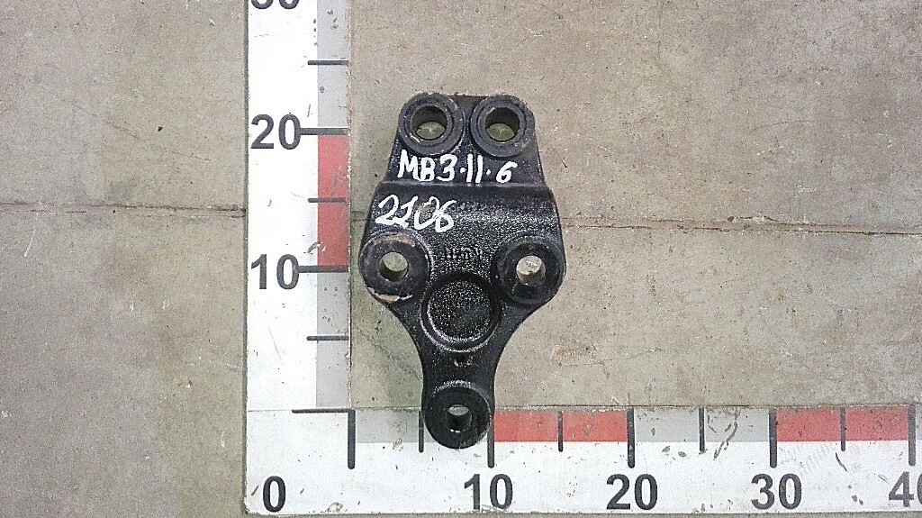 Кронштейн коробки передач задний б/у