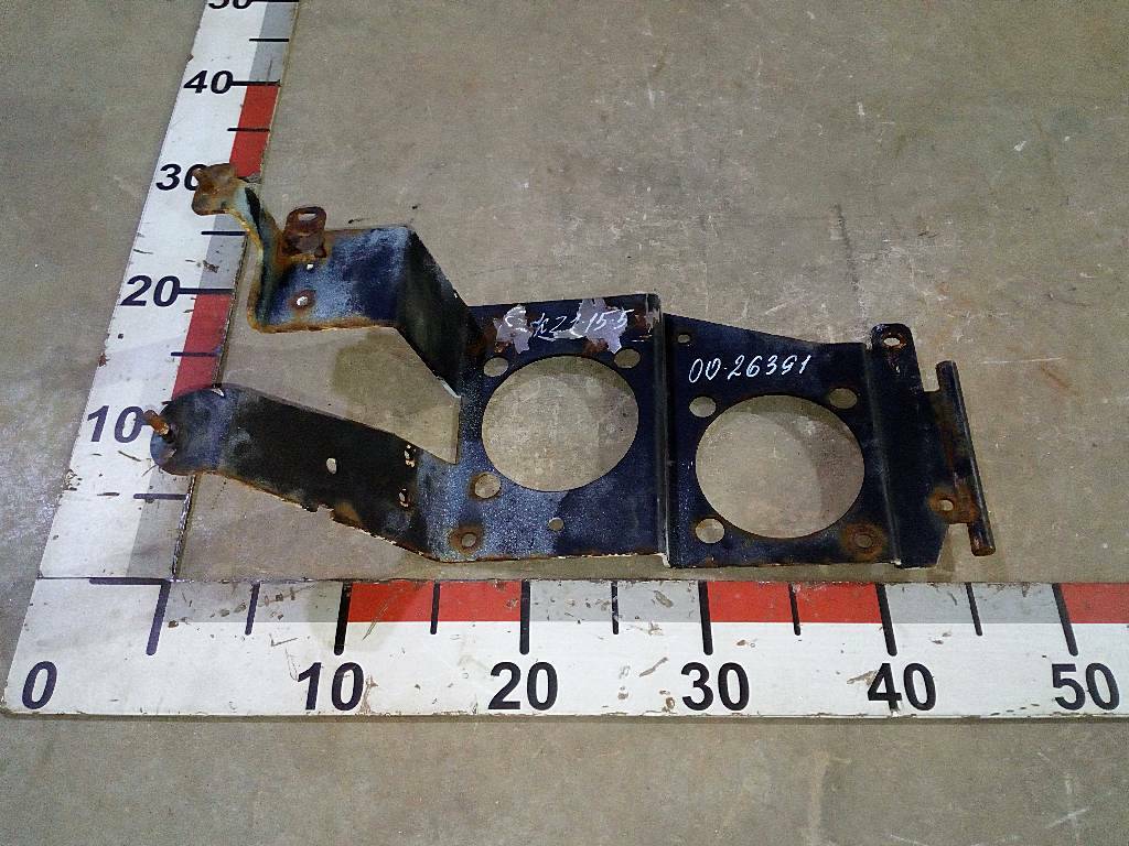 Кронштейн левой фары б/у