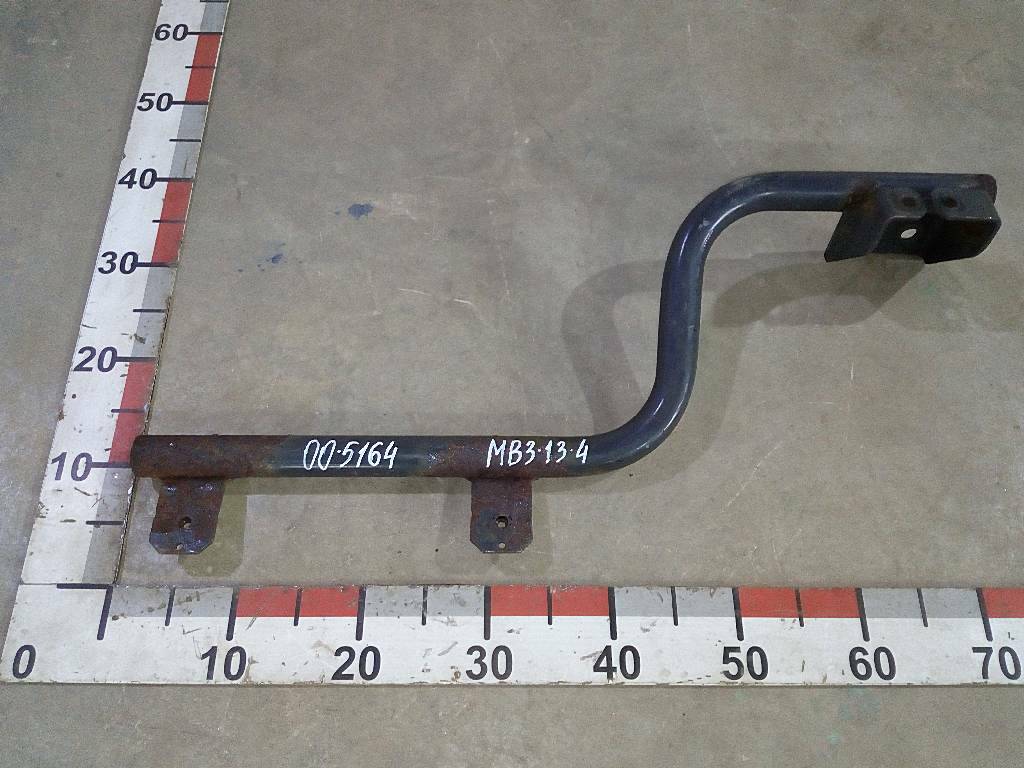 Кронштейн переднего крыла левый б/у