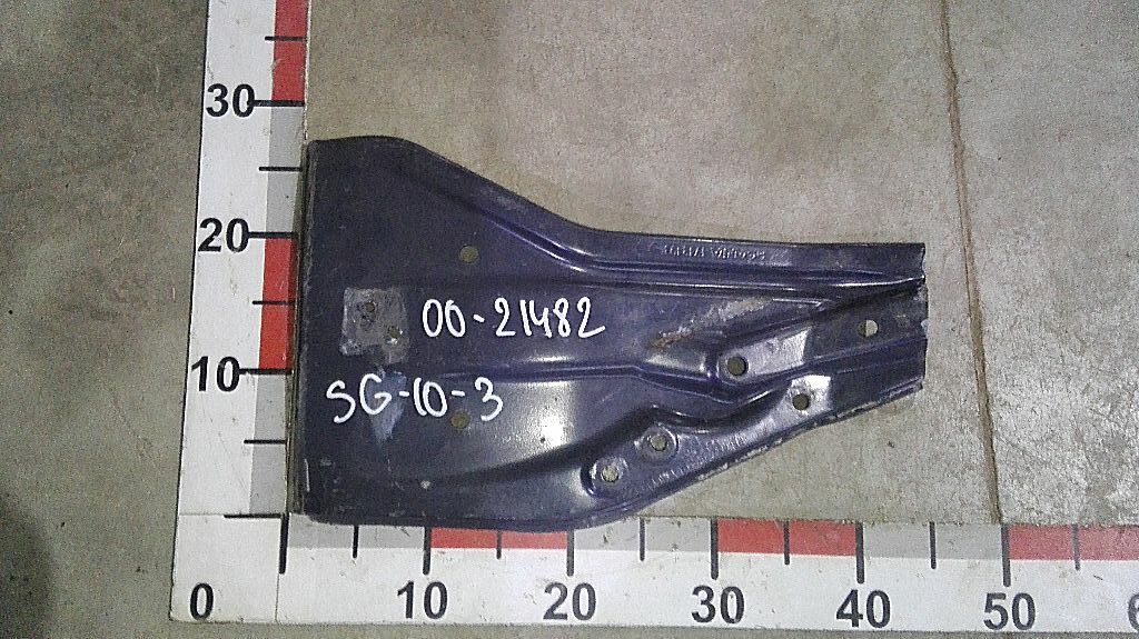 Кронштейн переднего крыла левый б/у