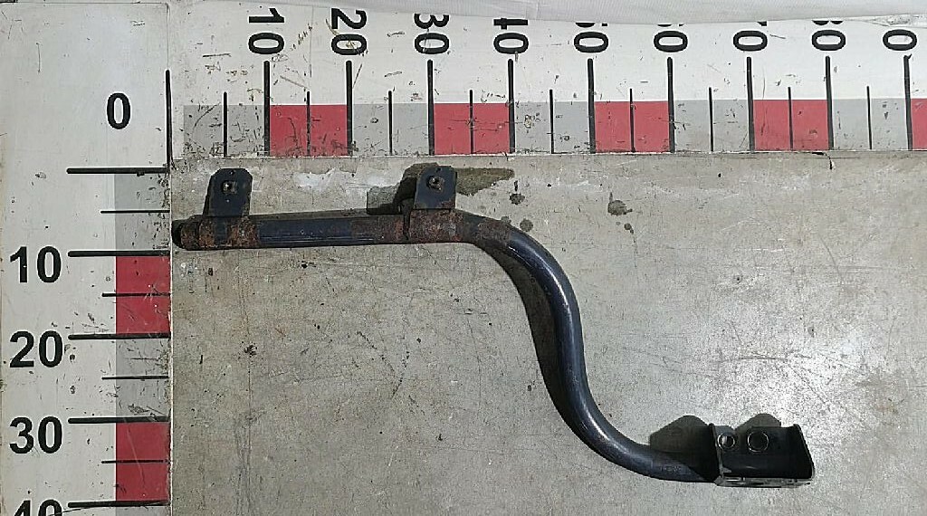 Кронштейн переднего крыла передний левый б/у