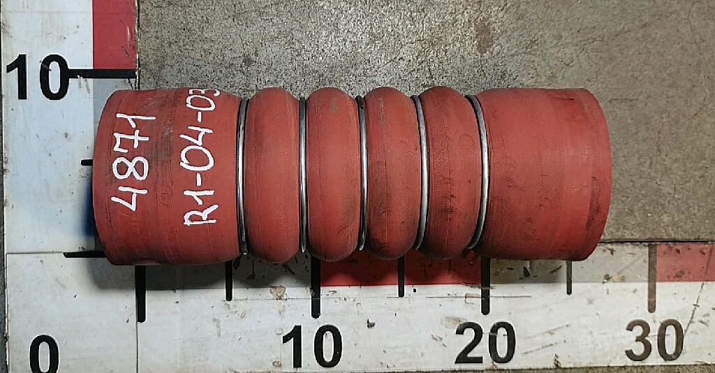 Патрубок интеркулера б/у