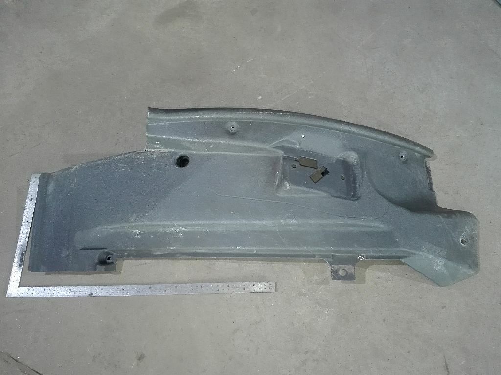 Накладка порога левой двери б/у