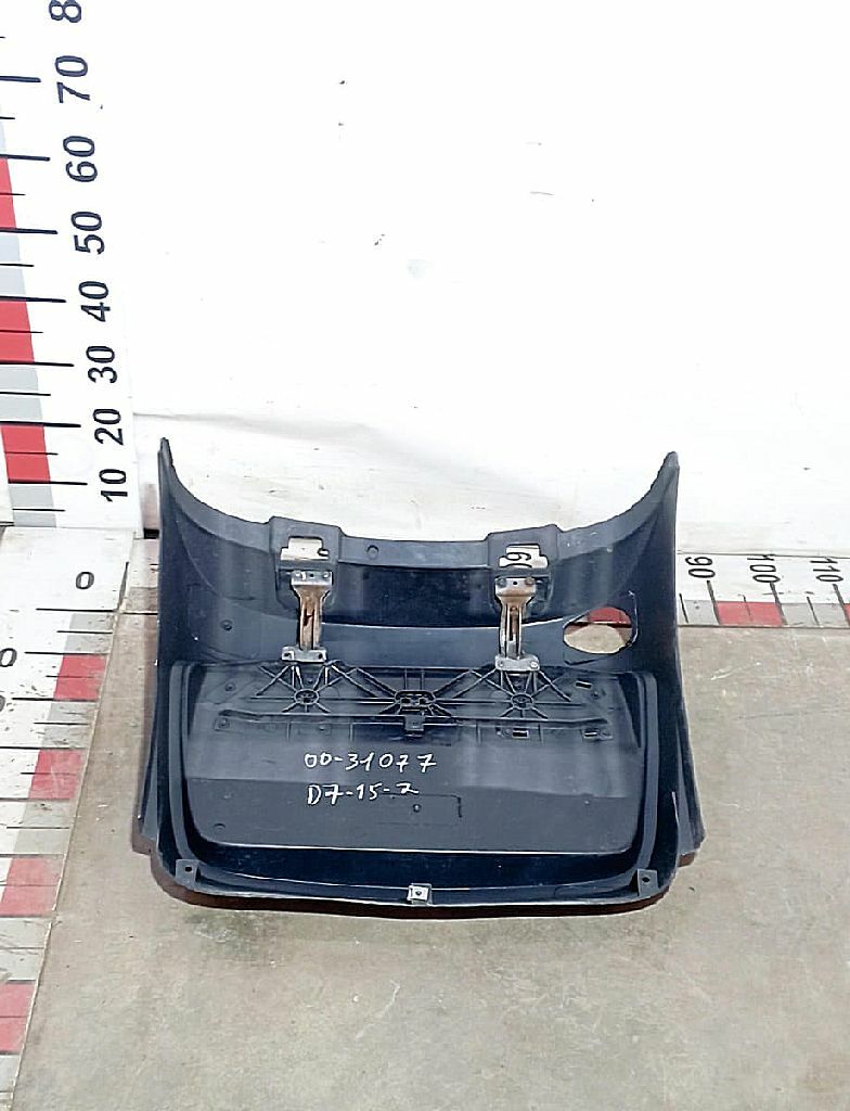 Крыло заднее задняя часть правое б/у