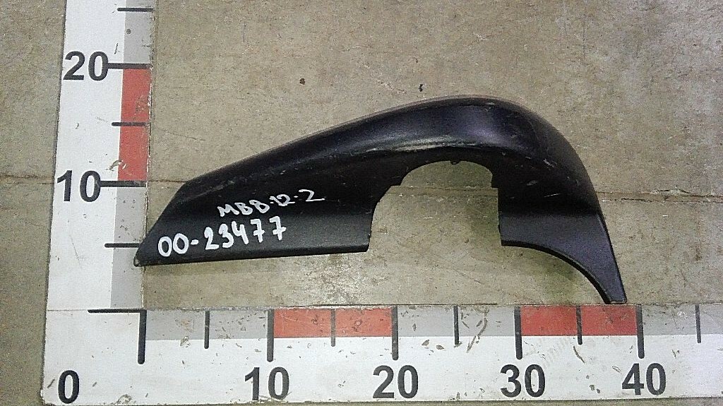 Крышка нижнего кронштейна левого зеркала б/у