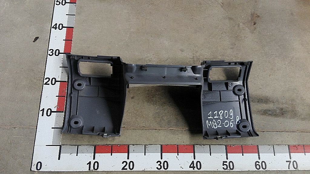 Накладка панели приборов б/у