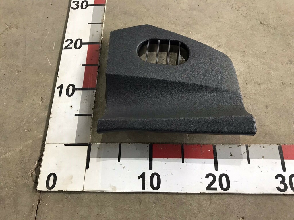 Накладка панели приборов левая б/у