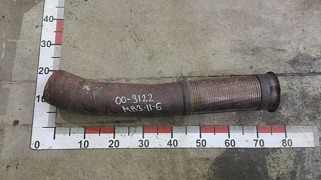 Труба выпускной системы б/у