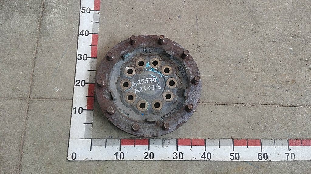 Фланец передней ступицы б/у