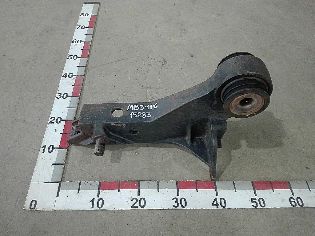 Кронштейн стабилизатора кабины правый б/у