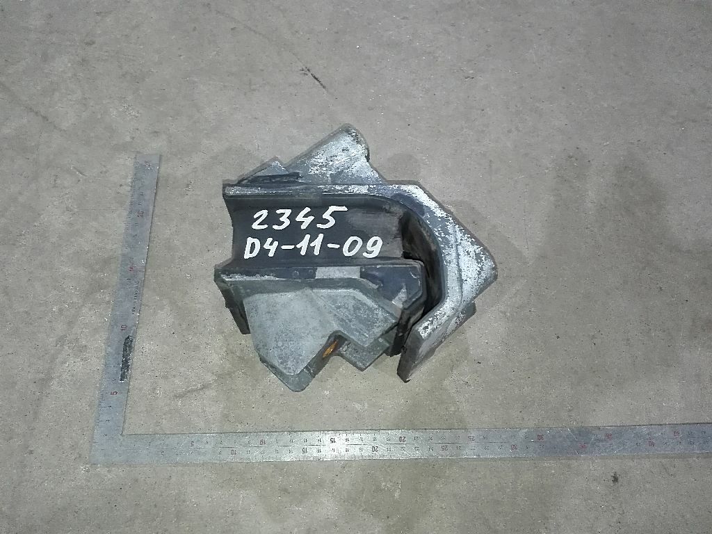 Подушка двигателя передняя MX375 б/у