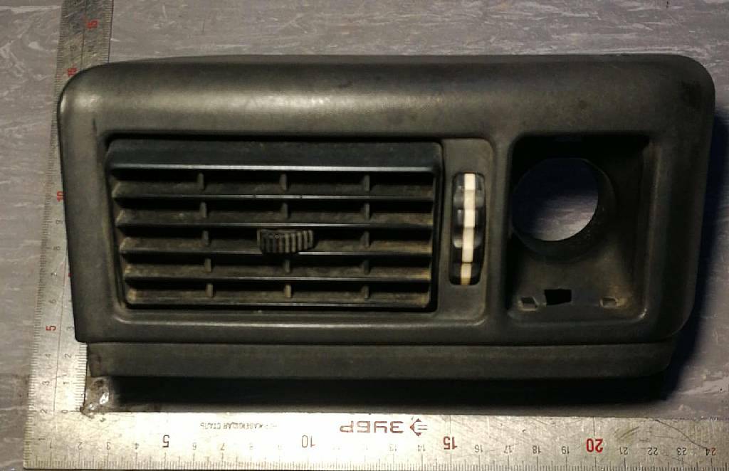 Дефлектор салона б/у