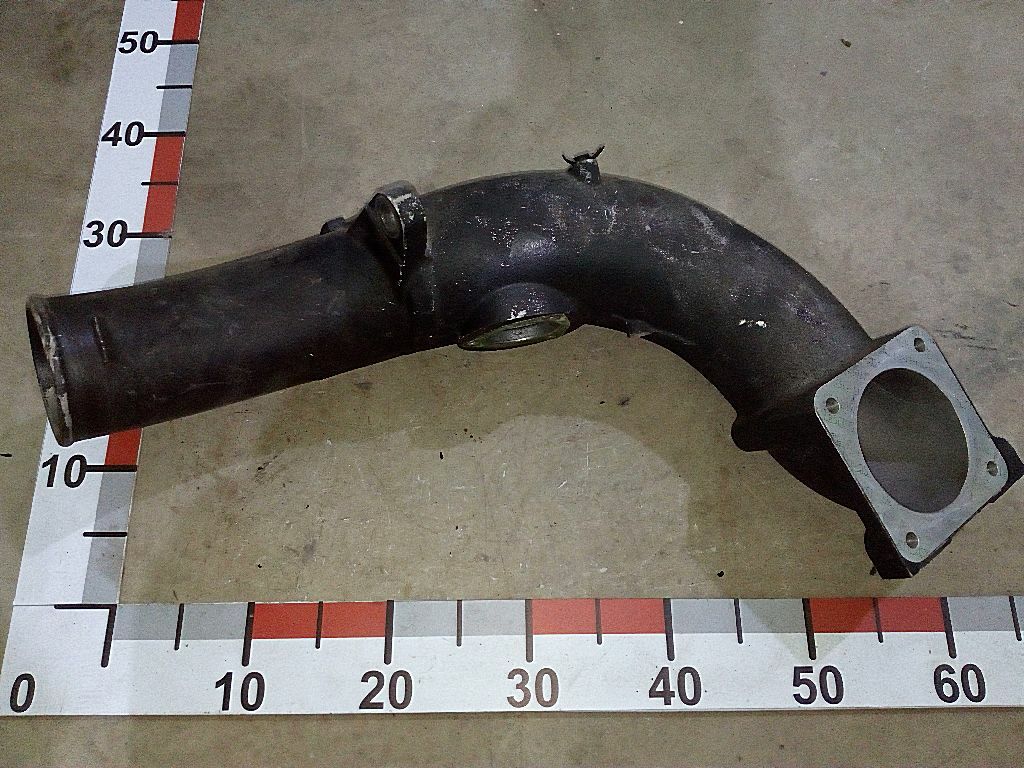 Патрубок интеркулера б/у