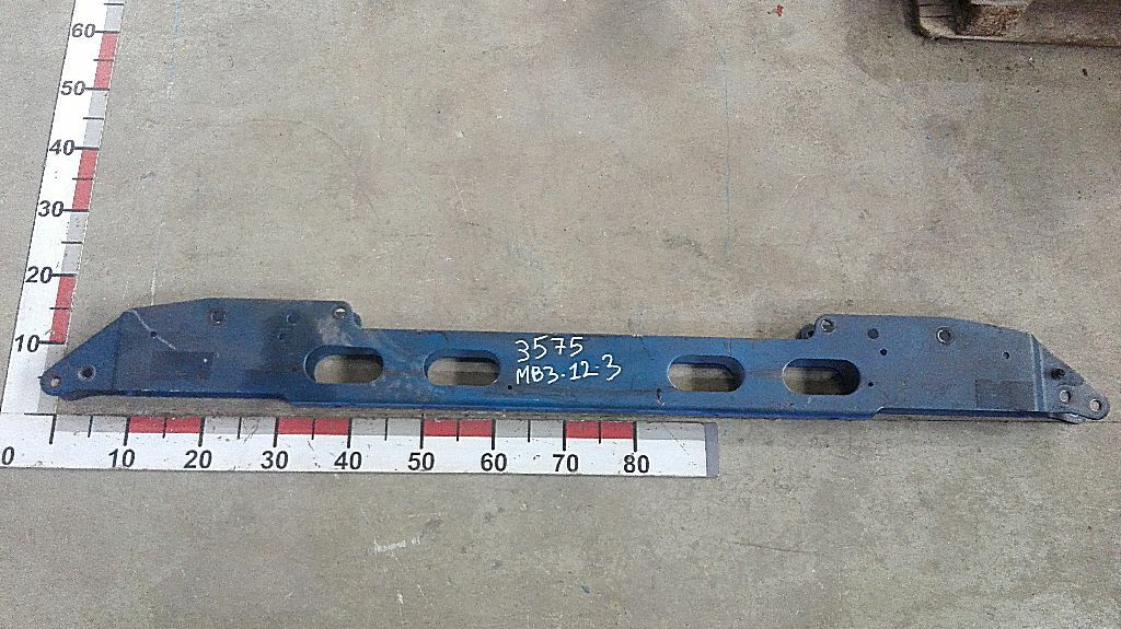 Траверса замков кабины б/у