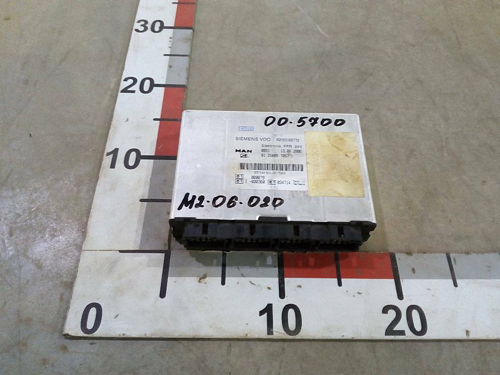 Блок управления коробкой передач б/у