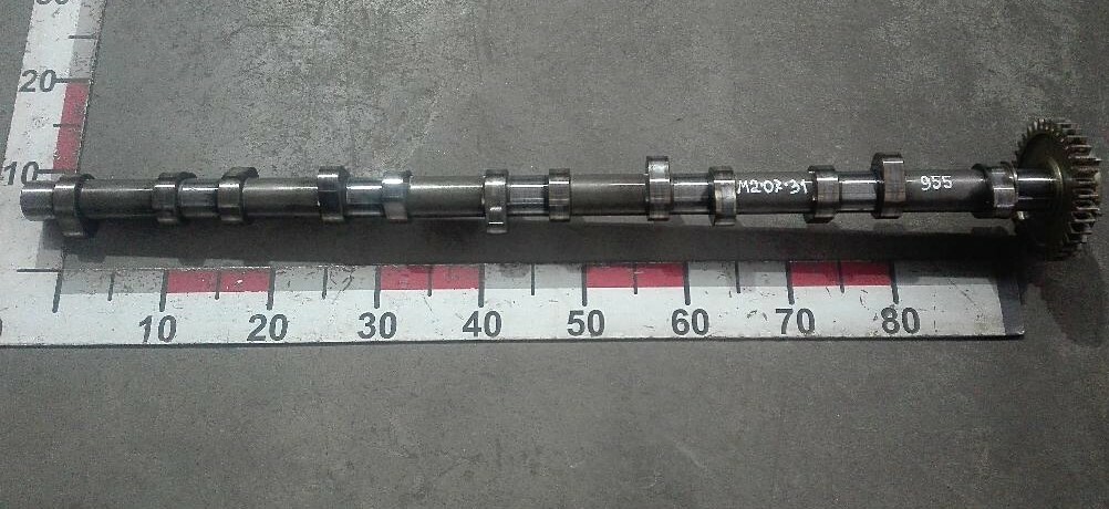 Распредвал D2066 б/у