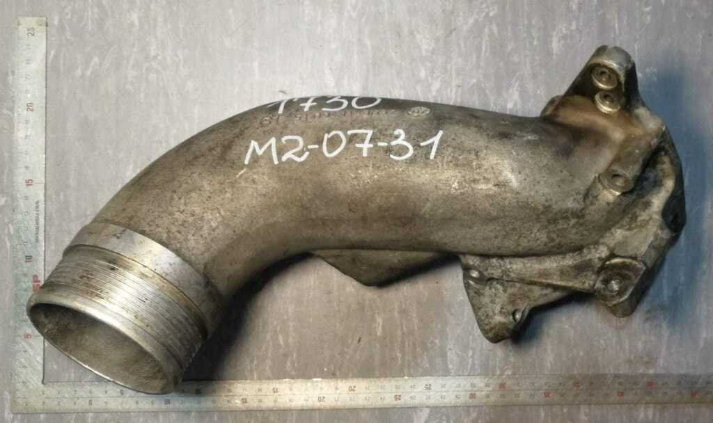 Патрубок интеркулера D2066LF70 б/у