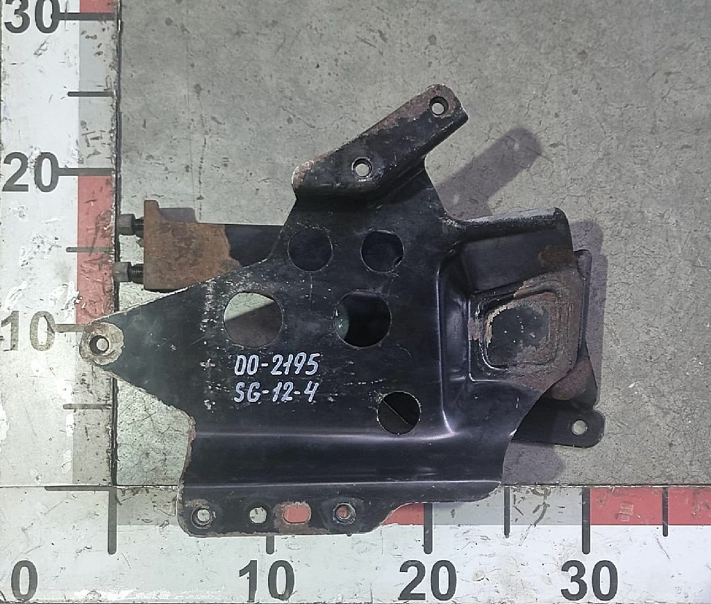 Кронштейн бачка ГУРа б/у