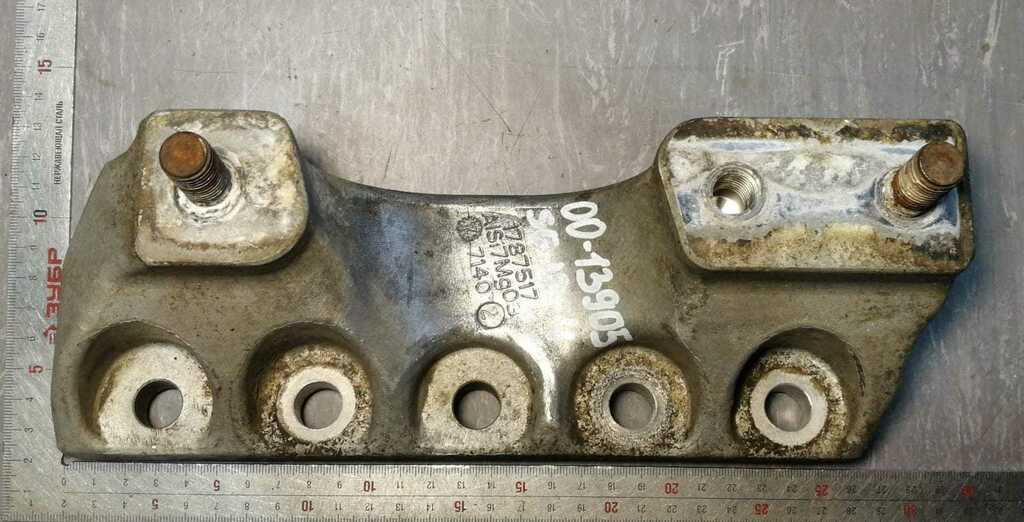 Кронштейн бака мочевины б/у